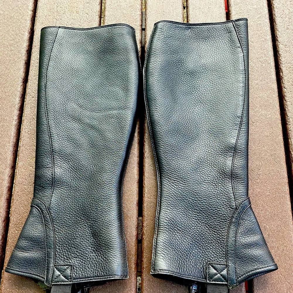 Ariat Breeze riding half chap